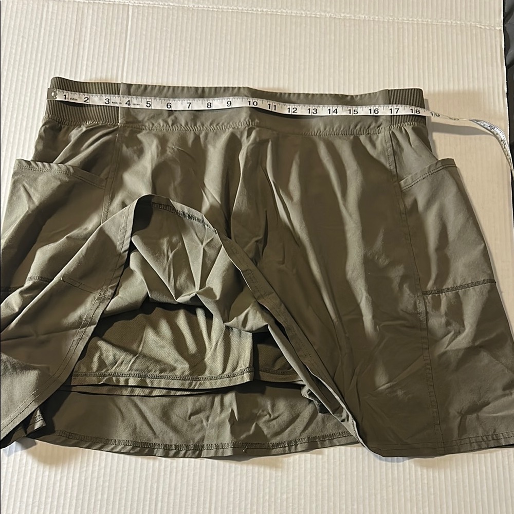 32 Degrees Green Skorts with Lightweight Design